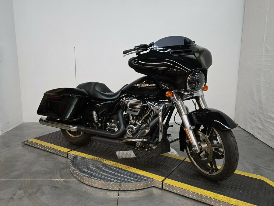 FLHX 2018 Street Glide