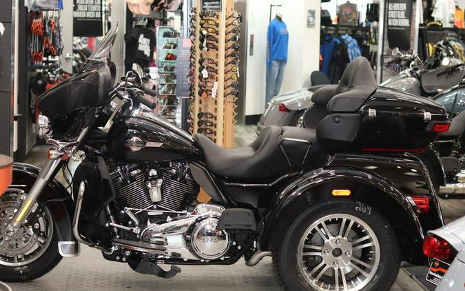 2024 Harley-Davidson® FLHTCUTG - Tri Glide® Ultra