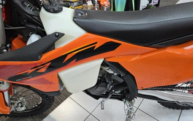 2025 KTM 125 XC