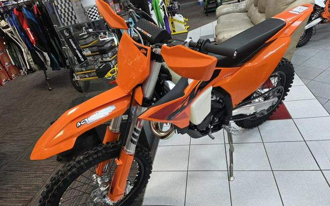 2025 KTM 125 XC
