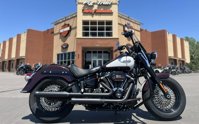 2020 Harley-Davidson® FLHCS Heritage Classic 114 Billiard Red/Vivid Black 066586