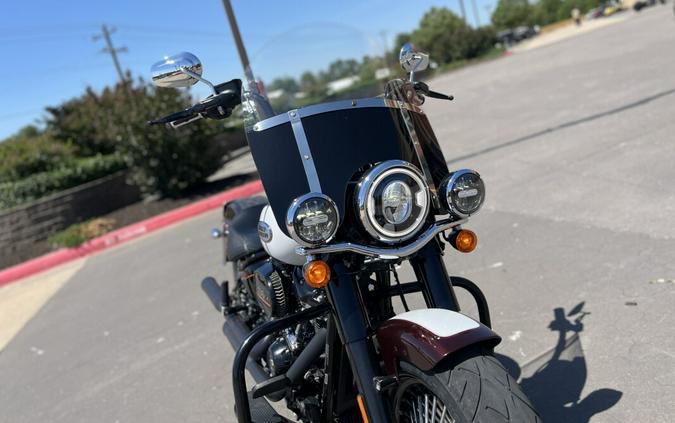 2020 Harley-Davidson® FLHCS Heritage Classic 114 Billiard Red/Vivid Black 066586