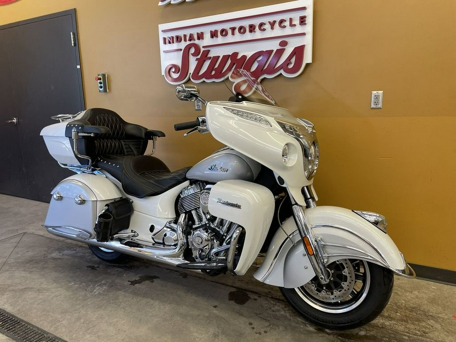 2018 Indian Motorcycle® Roadmaster® ABS Pearl White over Star Silver