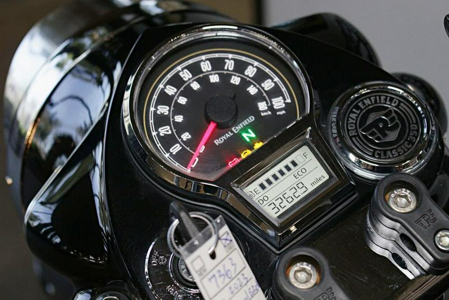 2023 Royal Enfield Classic 350 Halcyon Black