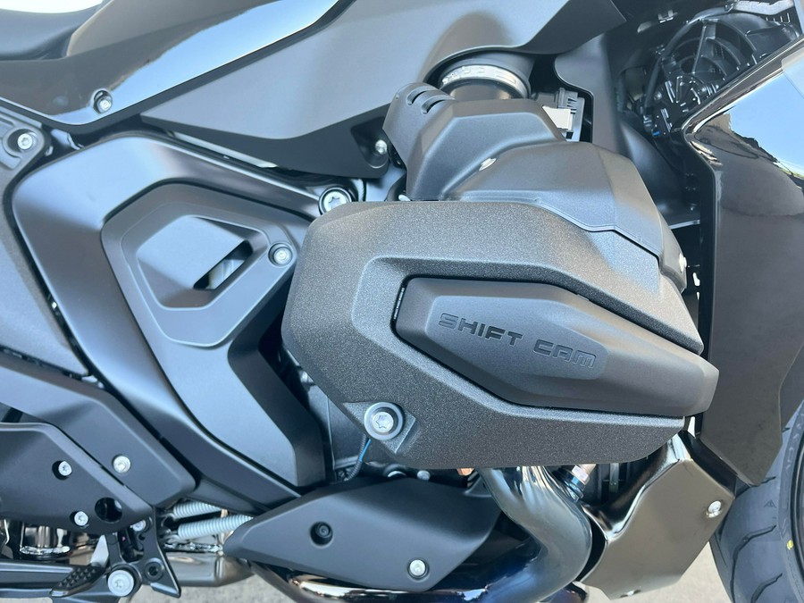 2026 BMW R1300RS