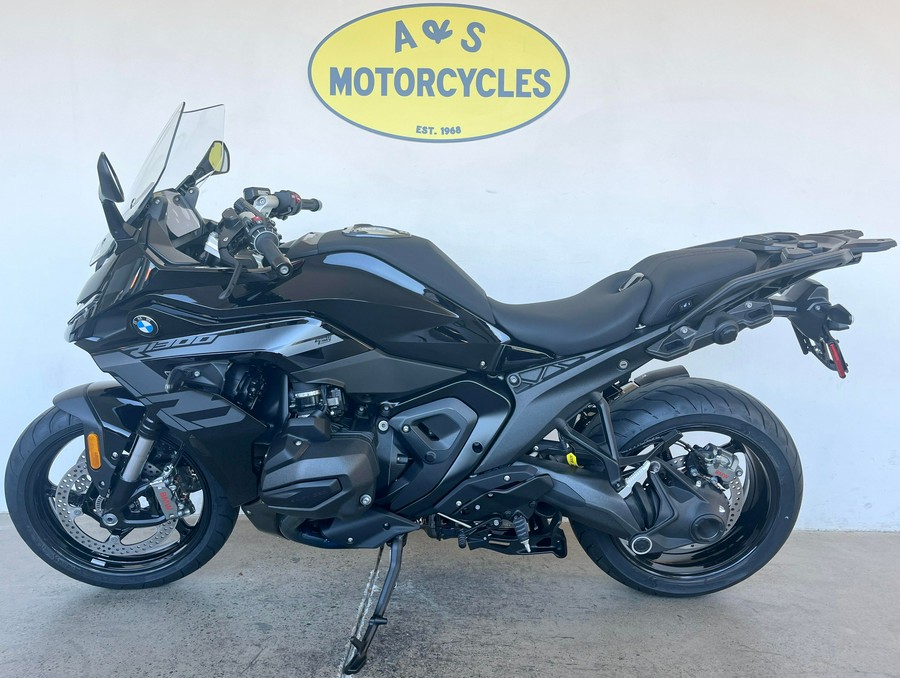 2026 BMW R1300RS