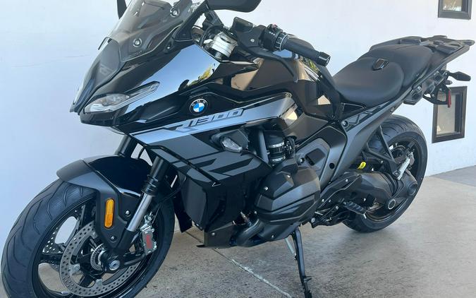 2026 BMW R1300RS