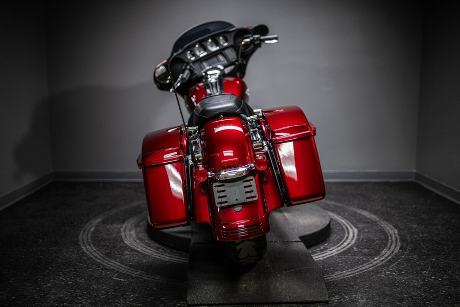 2017 Street Glide (FLHX)