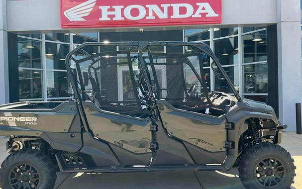 2025 Honda Pioneer 1000-6 Deluxe Crew