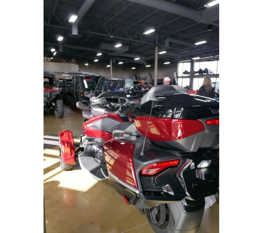 2023 Can-Am™ Spyder RT Limited