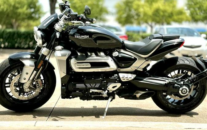 2024 Triumph Rocket 3 R Sapphire Black