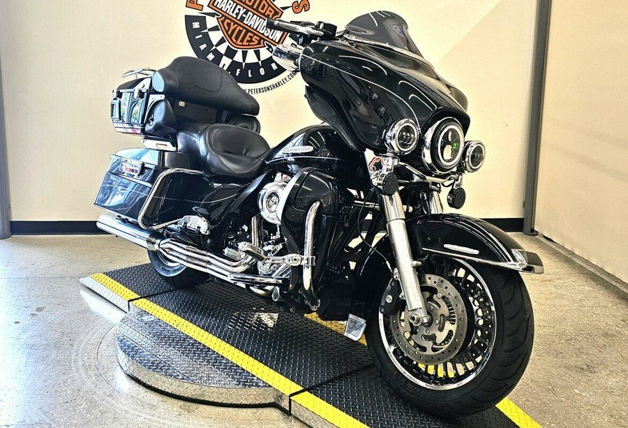 2013 Harley-Davidson® Electra Glide® Ultra Limited Vivid Black