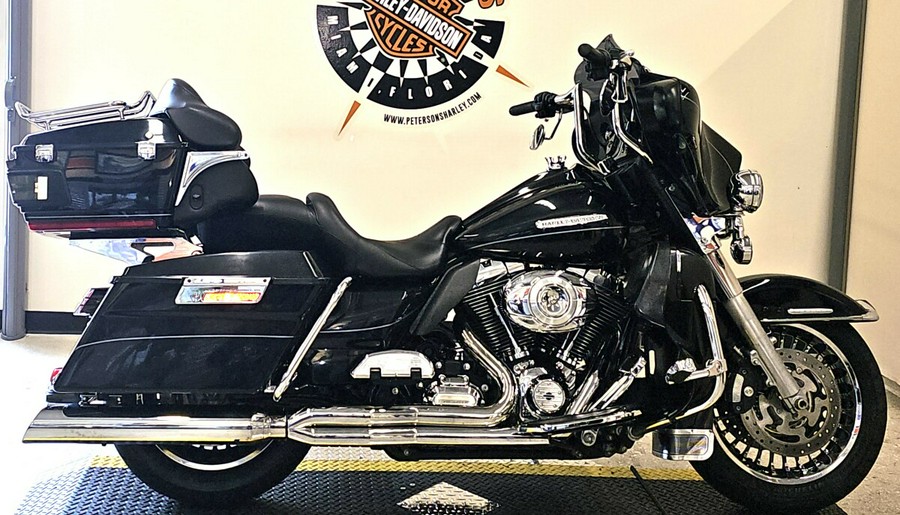 2013 Harley-Davidson® Electra Glide® Ultra Limited Vivid Black