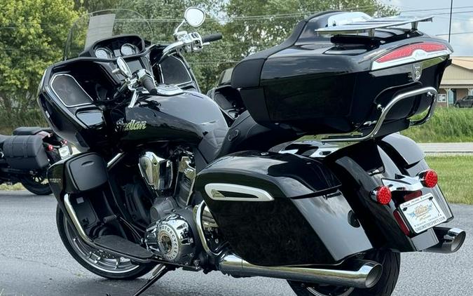 2024 Indian Motorcycle® Pursuit® Limited Black Metallic