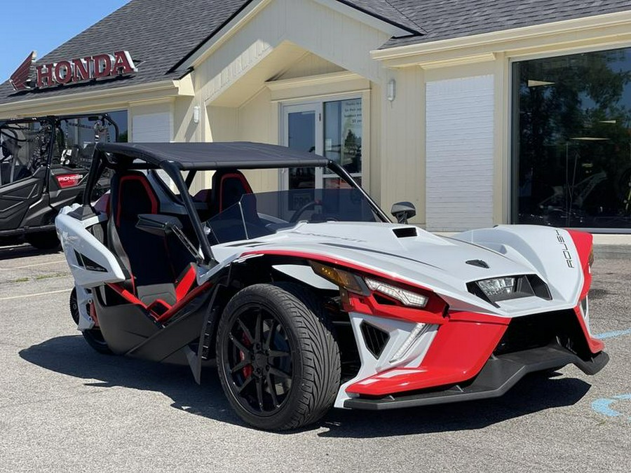 2023 Polaris Slingshot® ROUSH® Edition Manual