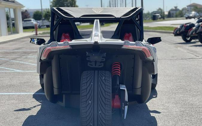 2023 Polaris Slingshot® ROUSH® Edition Manual