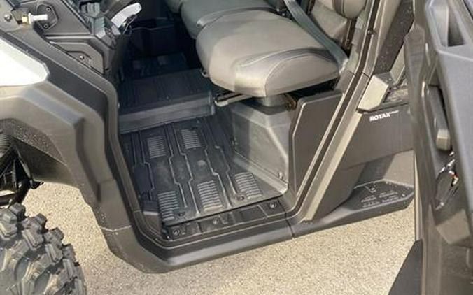 2026 Can-Am Defender Limited HD11