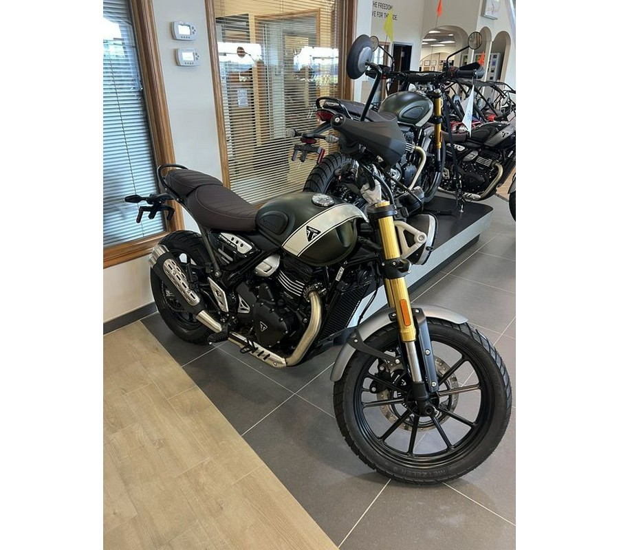 2025 Triumph Scrambler 400 X Matte Khaki Green / Fusion White