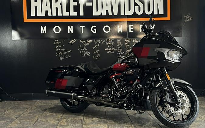 2025 Harley-Davidson CVO™ Road Glide® ST Hot Lap