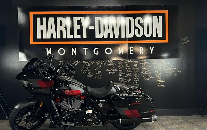 2025 Harley-Davidson CVO™ Road Glide® ST Hot Lap