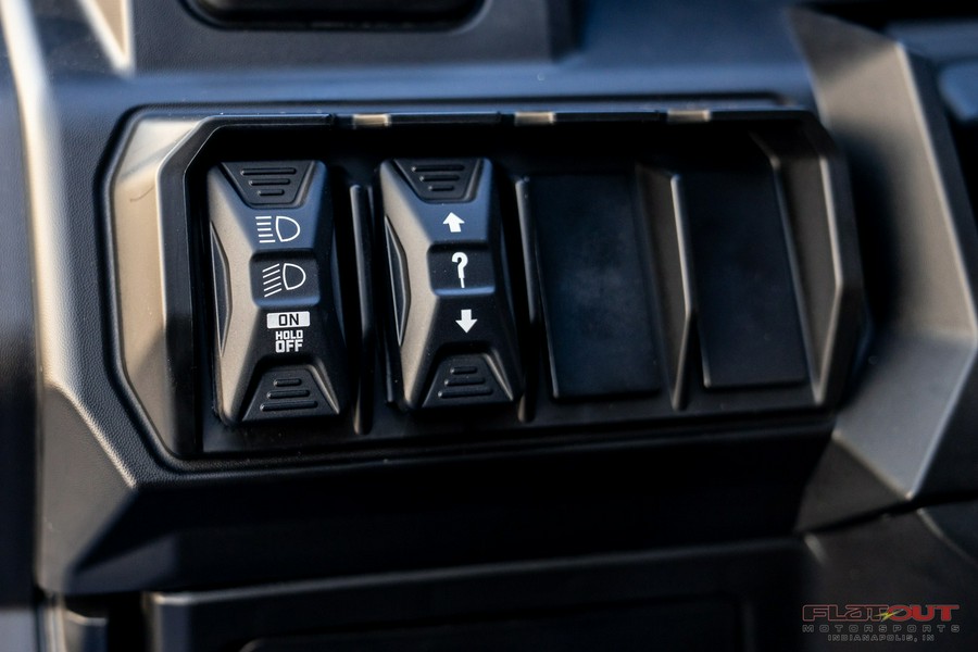 2026 Can-Am DEFENDER HD11 MAX XT 10.25"