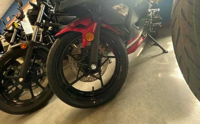 2026 Kawasaki Ninja® 500 ABS