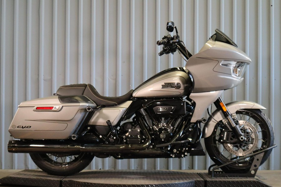 2023 Harley-Davidson® CVO™ Road Glide® FLTRXSE