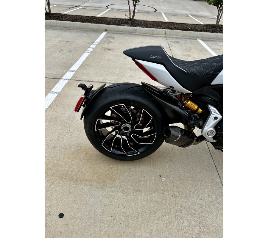 2018 Ducati Diavel S WHITE