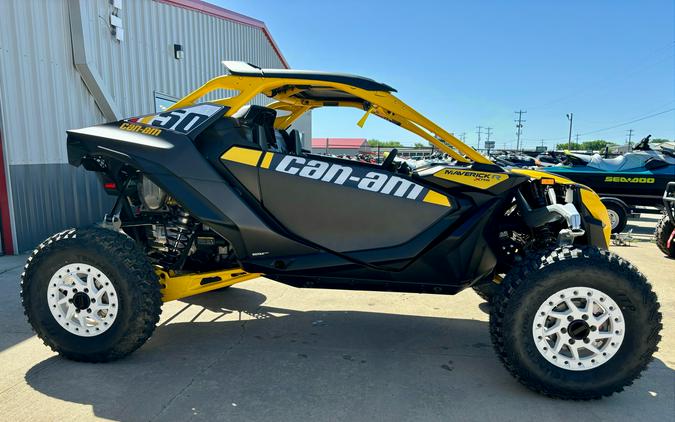 2024 Can-Am™ Maverick R X rs