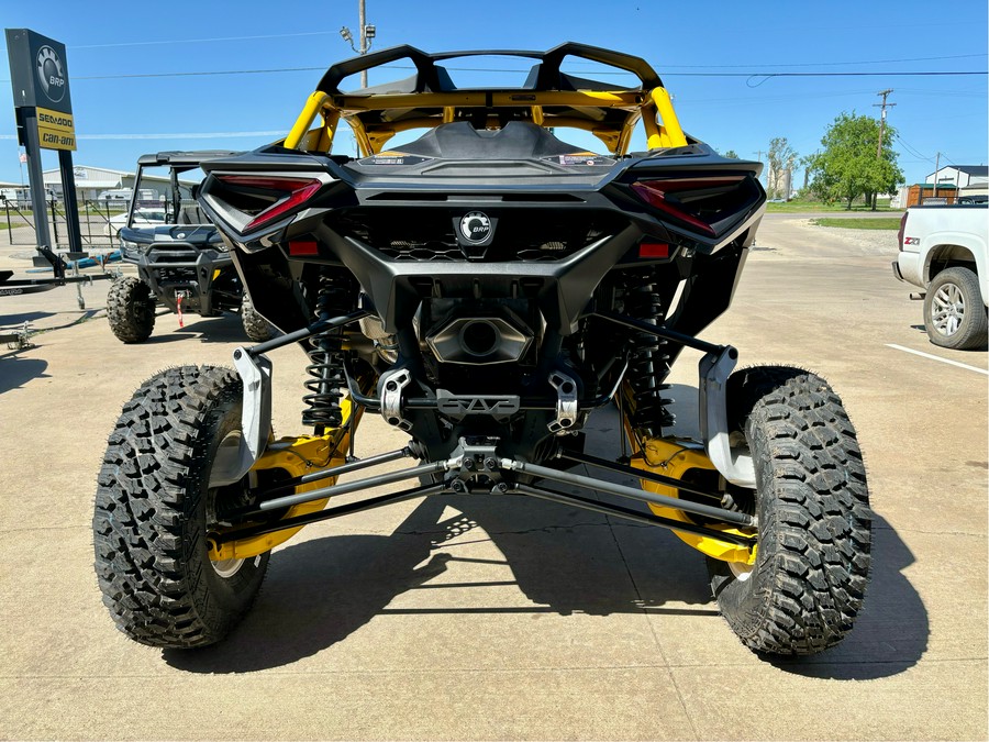 2024 Can-Am™ Maverick R X rs