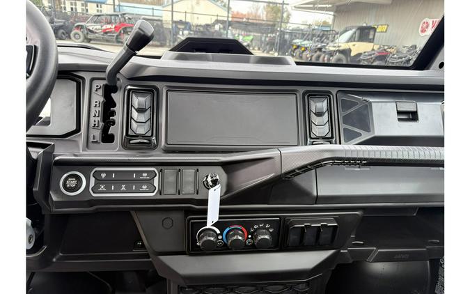 2026 Can-Am Defender XT Cab HD11