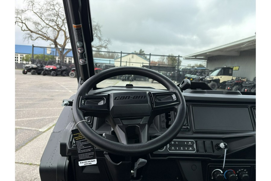 2026 Can-Am Defender XT Cab HD11