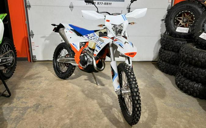 2024 KTM 500 EXC-F Six Days First Look [Fast Facts]