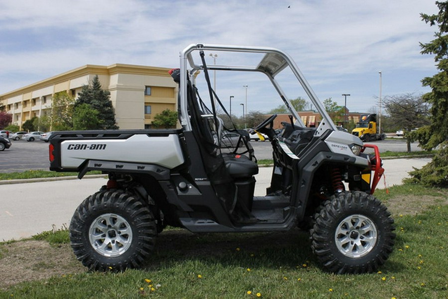 2024 Can-Am Defender X mr HD10