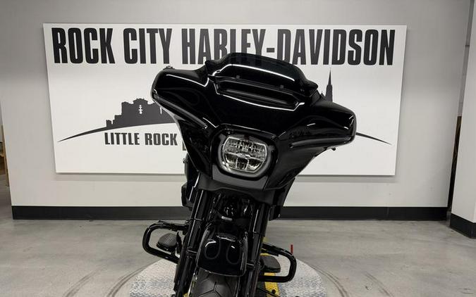 2025 Harley-Davidson® FLHX - Street Glide®