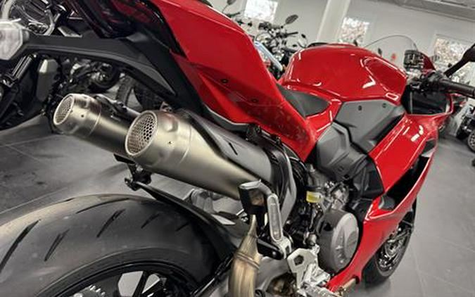 2026 Ducati Panigale V2