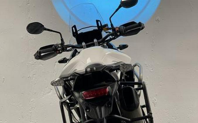 2024 Triumph Tiger 900 GT Snowdonia White / Sapphire Black