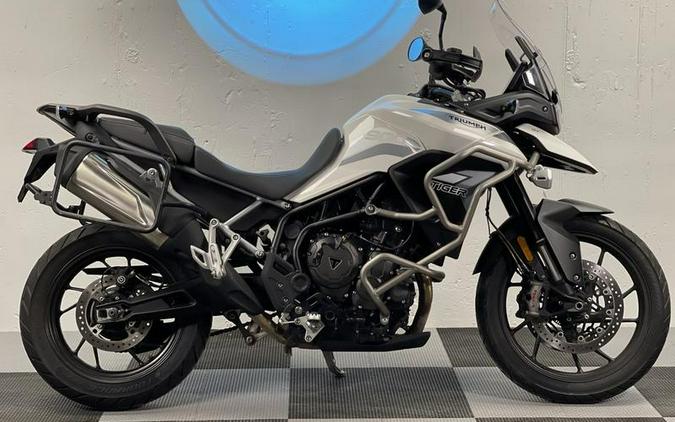 2024 Triumph Tiger 900 GT Snowdonia White / Sapphire Black