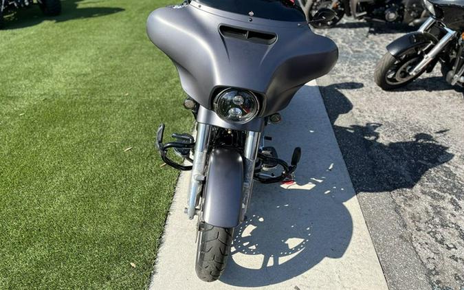2017 Harley-Davidson FLHXS - Street Glide Special
