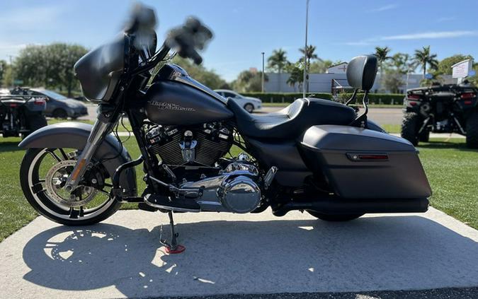 2017 Harley-Davidson FLHXS - Street Glide Special