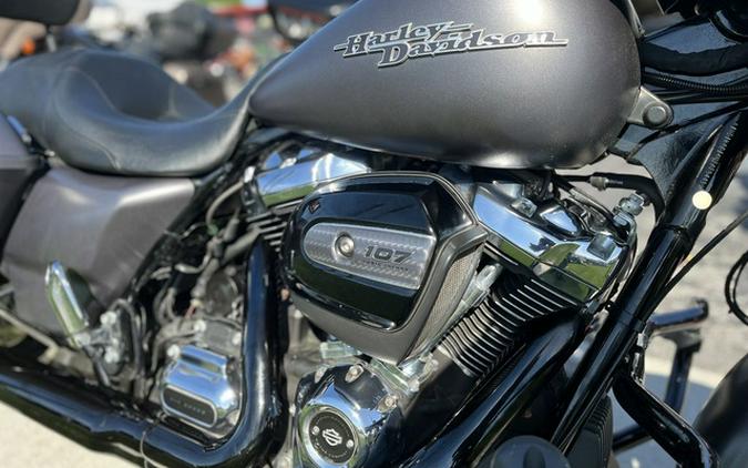 2017 Harley-Davidson FLHXS - Street Glide Special