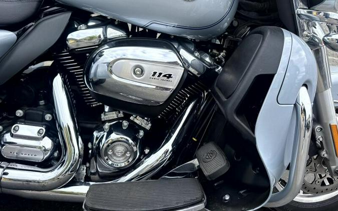Harley-Davidson® Tri Glide® Ultra 2023 ATLAS SLV MTLIC