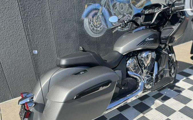 2023 Indian Motorcycle® Challenger® Titanium Smoke