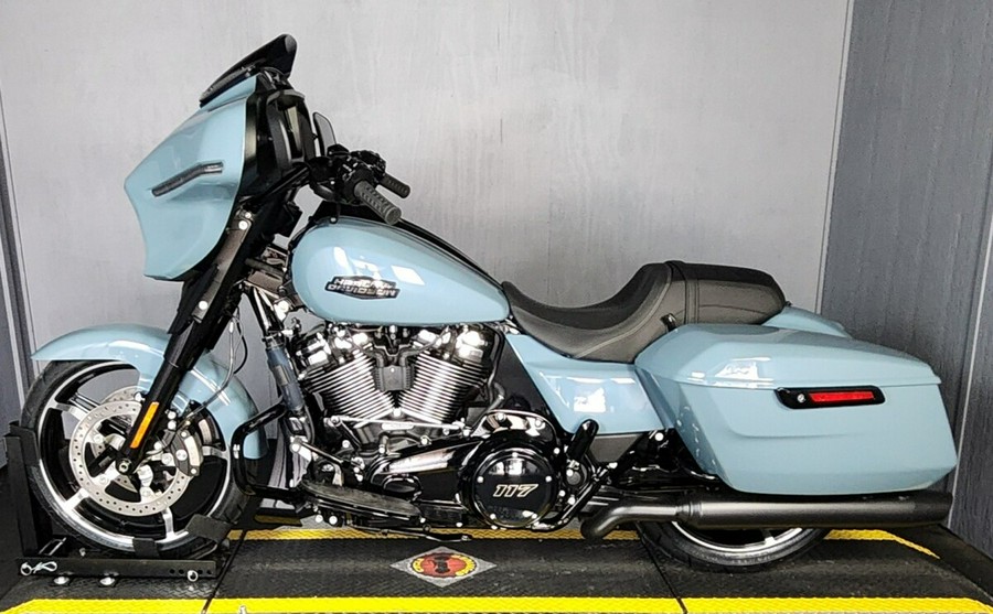 2024 Harley-Davidson Street Glide® FLHX SHARKSKIN