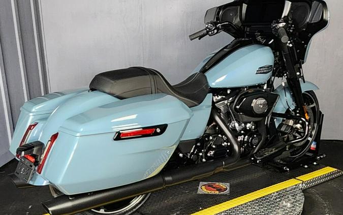 2024 Harley-Davidson Street Glide® FLHX SHARKSKIN