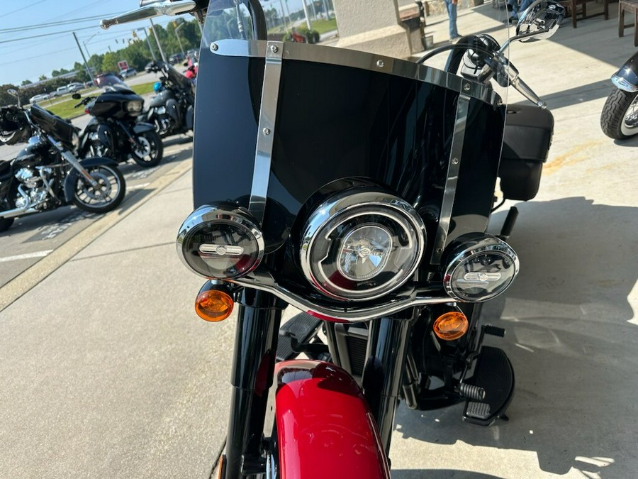 2020 Harley-Davidson Heritage Classic 114 Billiard Red/Vivid Black