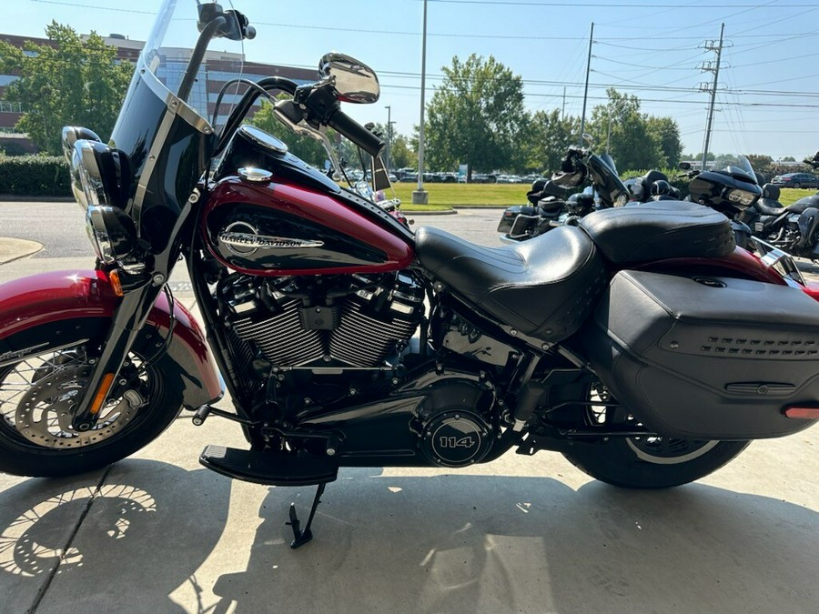 2020 Harley-Davidson Heritage Classic 114 Billiard Red/Vivid Black