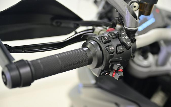 2022 Ducati Multistrada V4 S Travel & Radar Spoked Wheel