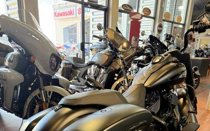 2025 Indian Motorcycle® Springfield® Black Metallic/Heavy Metallic