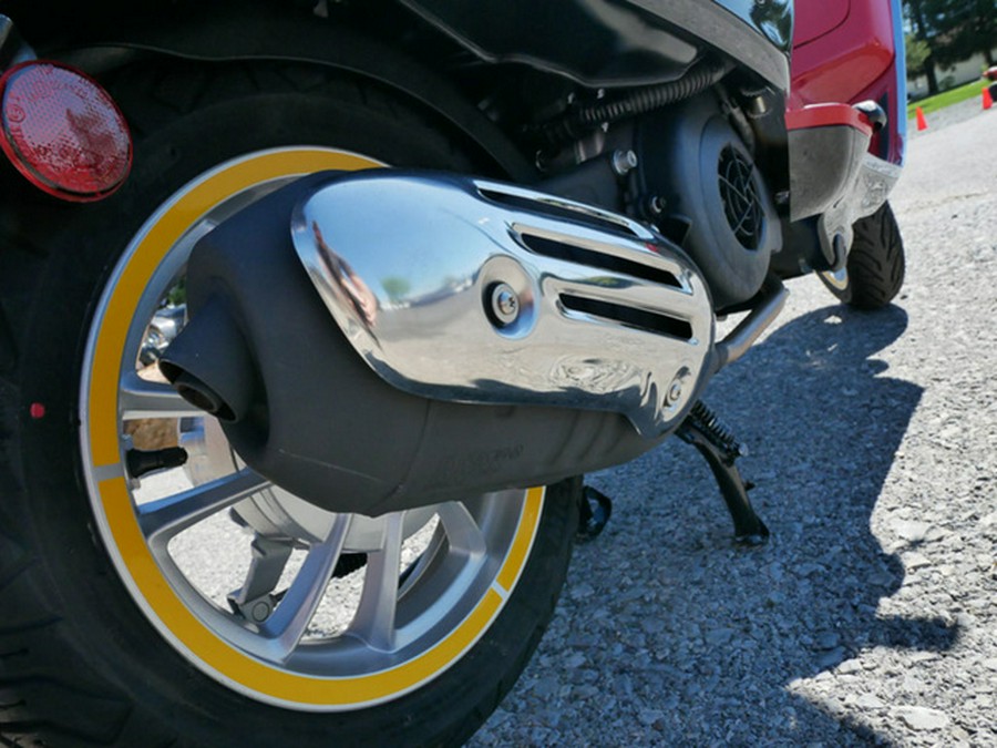 2023 Vespa Primavera 150 Disney Mickey Mouse Edition